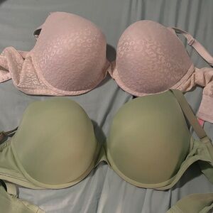 Victoria's Secret Pink Lace & Smooth Green 40 DD Bra Lot